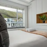 La Fayette Top Floor Apartment